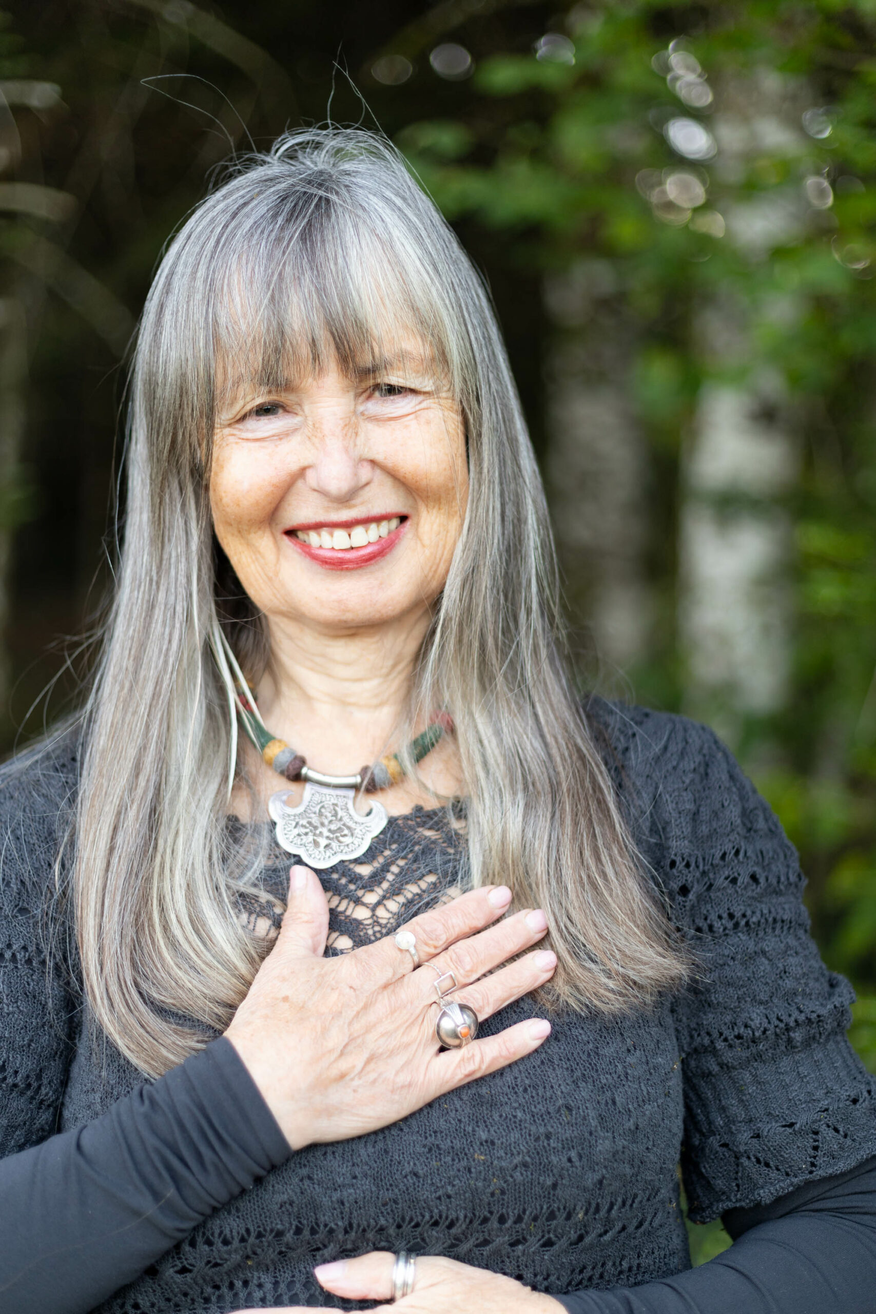 Catherine Hand on Heart-Luna Buerger Photography-3606